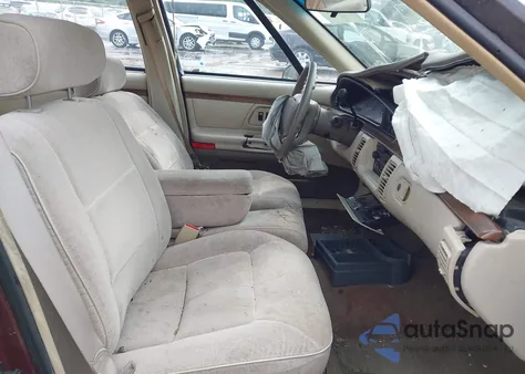 1998 Oldsmobile Eighty-Eight из США, поврежденный, VIN 1G3HN52K8W4828010